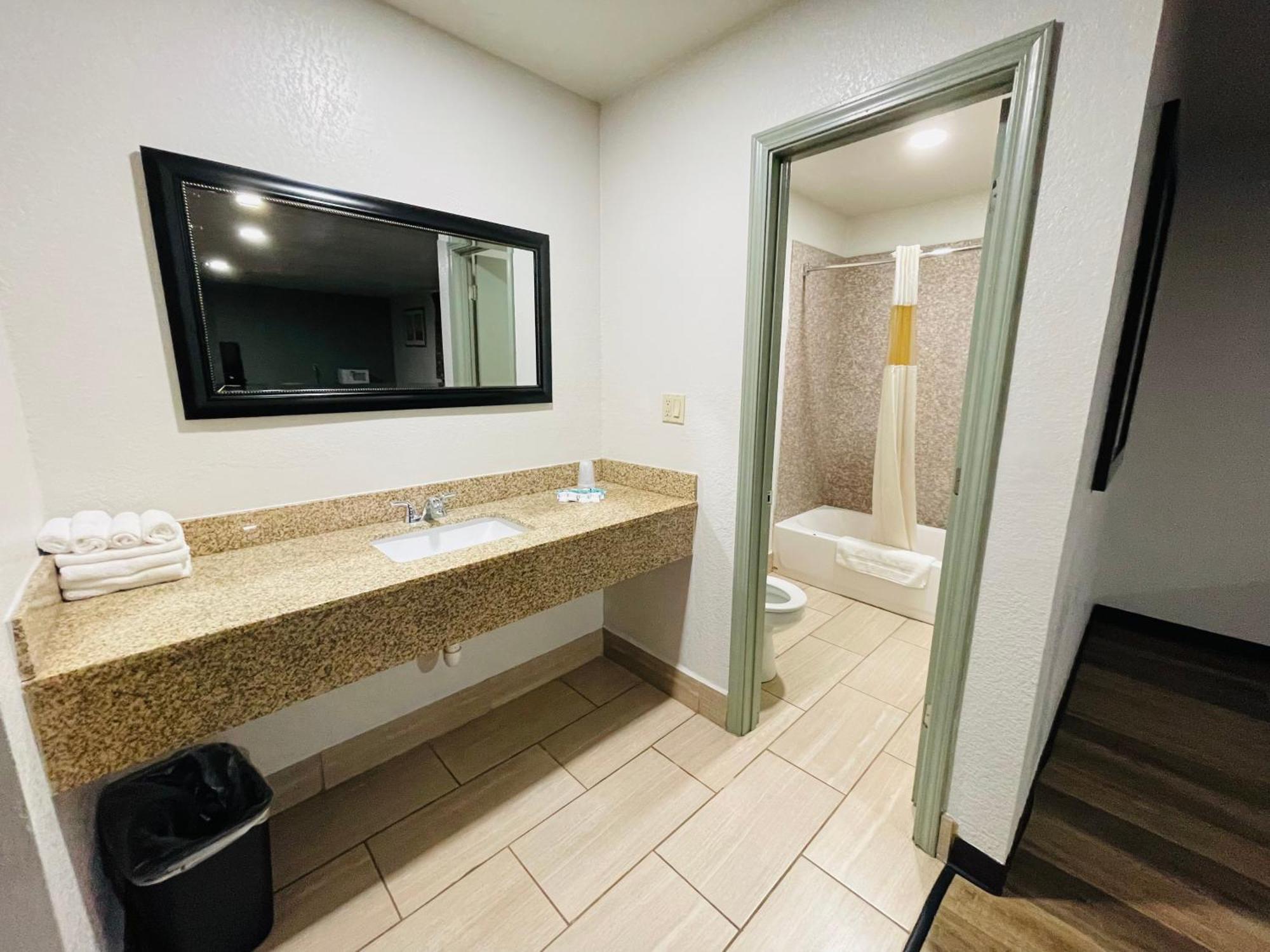 Budget Inn Ada Dış mekan fotoğraf